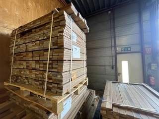 Ca. 600x Ipé planken geschaafd Country Grade, 21x70mm, lengte 576/65cm